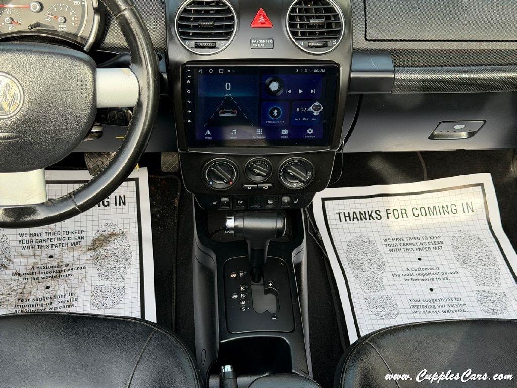 Volkswagen New Beetle  2010