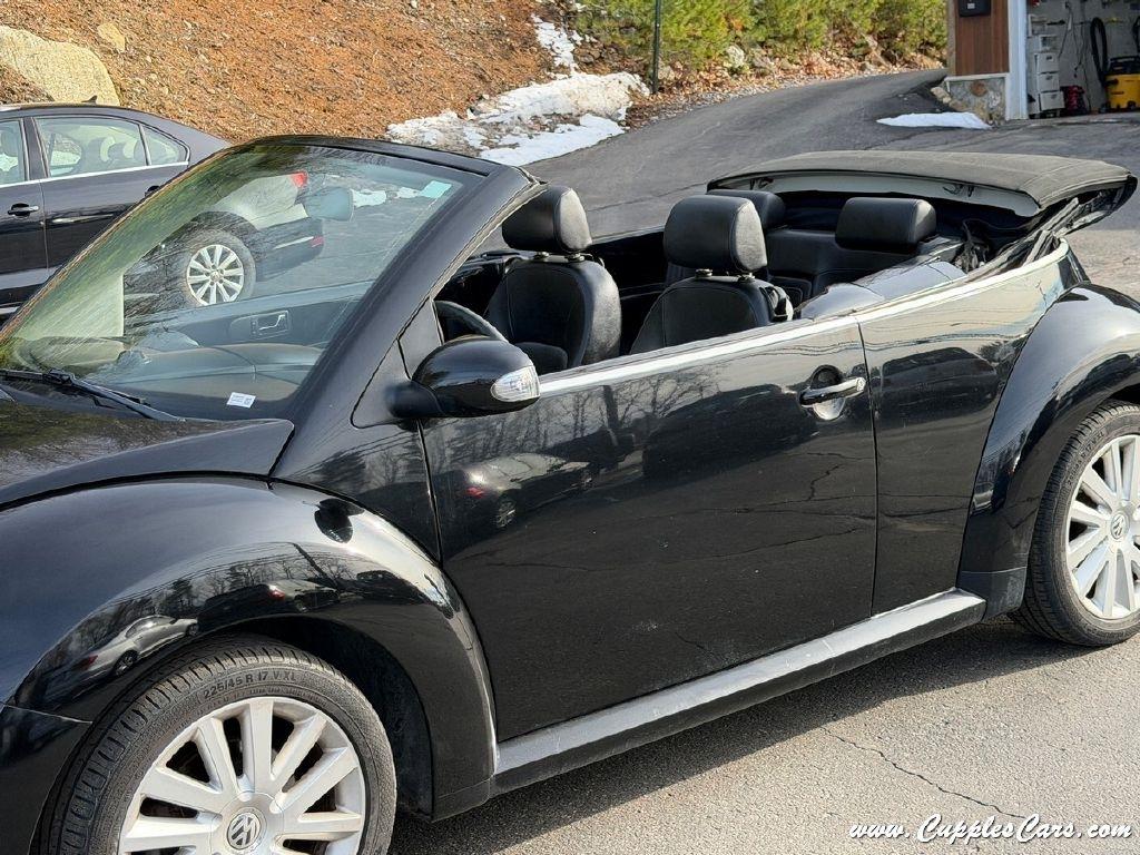 Volkswagen New Beetle  2010