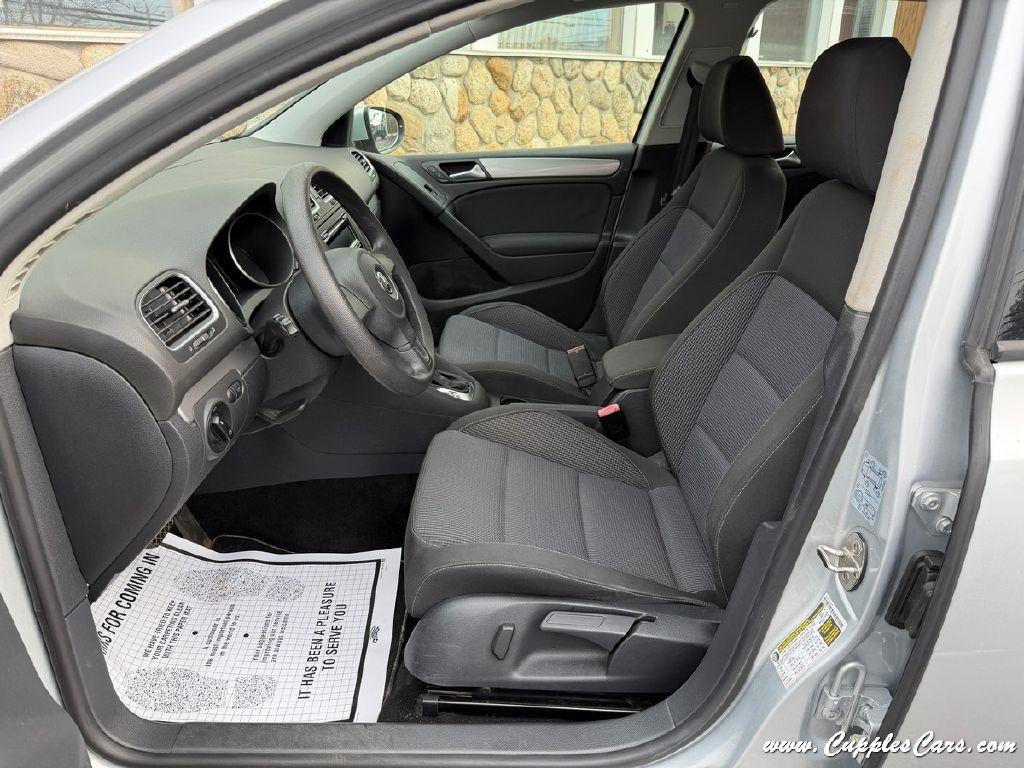 Volkswagen Golf 2.5L 4-Door PZEV 2014