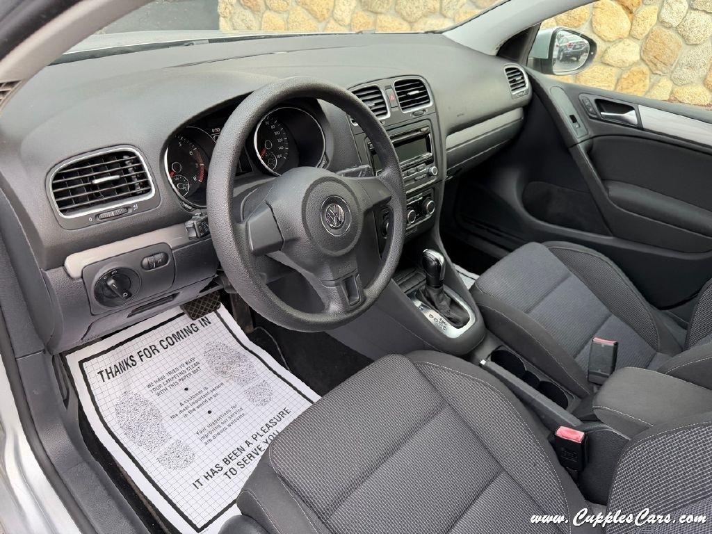 Volkswagen Golf 2.5L 4-Door PZEV 2014