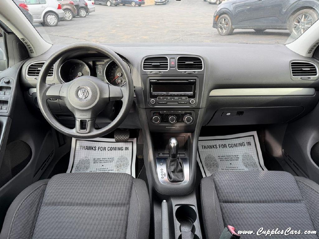 Volkswagen Golf 2.5L 4-Door PZEV 2014
