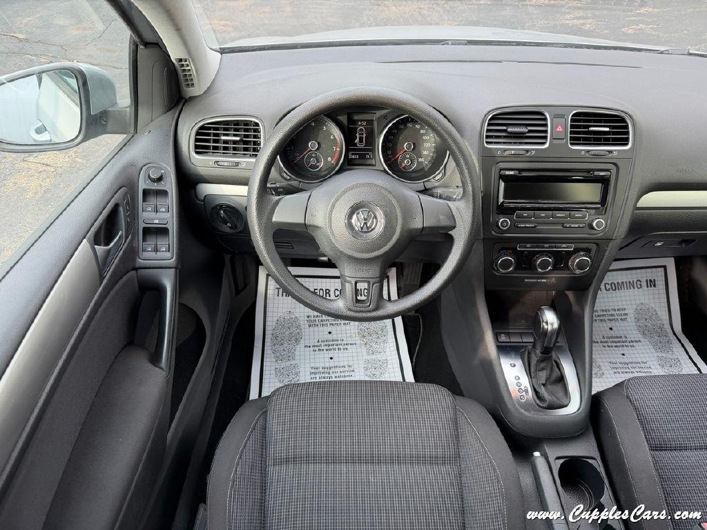 Volkswagen Golf 2.5L 4-Door PZEV 2014