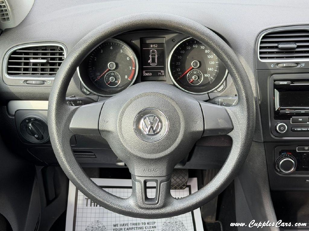 Volkswagen Golf 2.5L 4-Door PZEV 2014