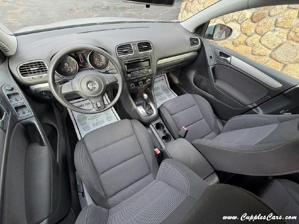 Volkswagen Golf 2.5L 4-Door PZEV 2014