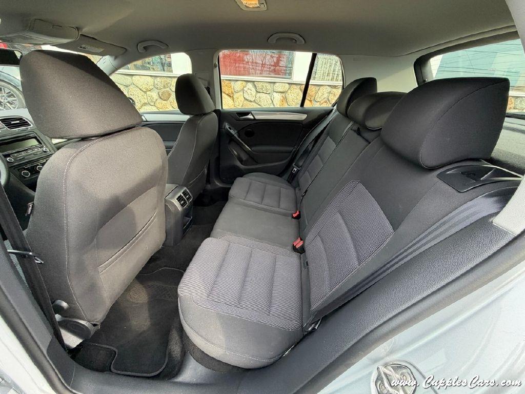 Volkswagen Golf 2.5L 4-Door PZEV 2014