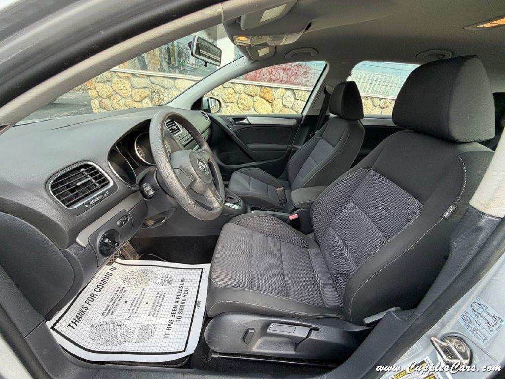 Volkswagen Golf 2.5L 4-Door PZEV 2014