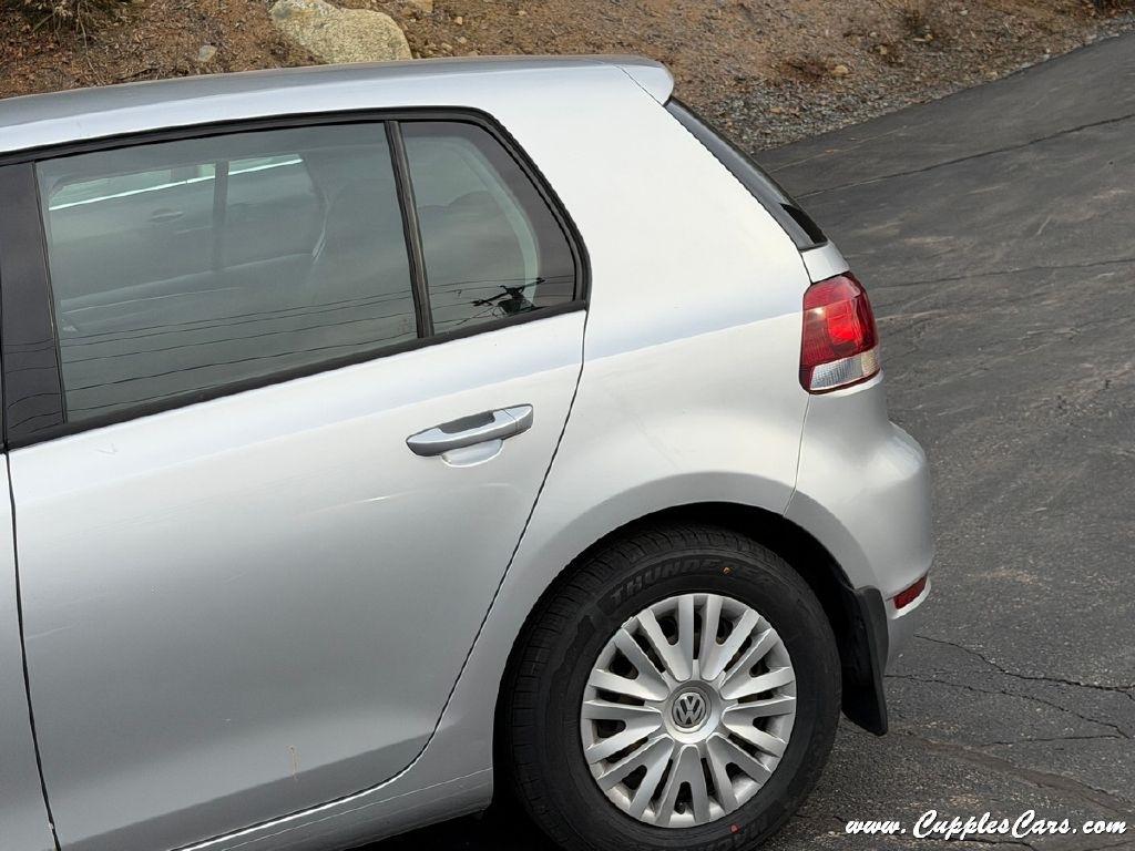 Volkswagen Golf 2.5L 4-Door PZEV 2014