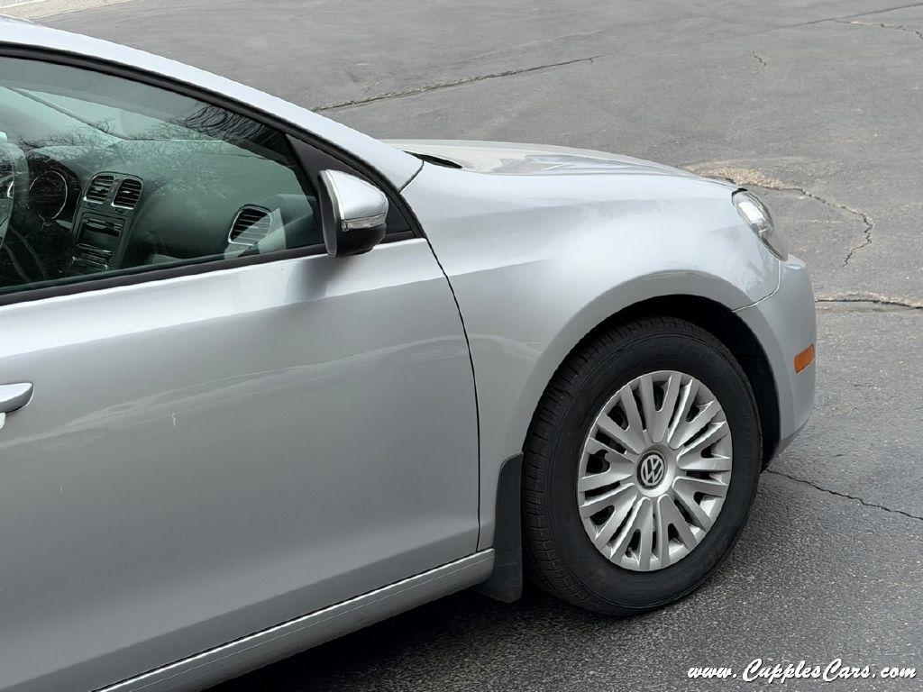 Volkswagen Golf 2.5L 4-Door PZEV 2014