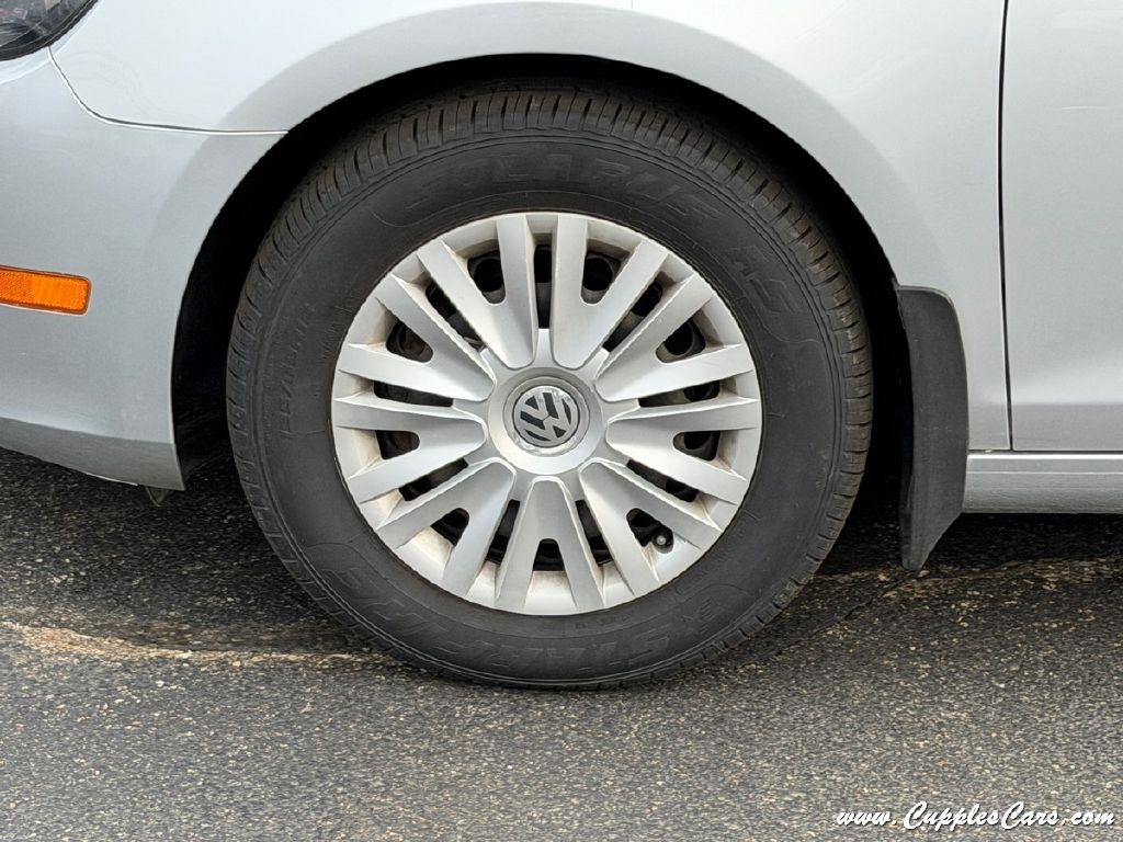 Volkswagen Golf 2.5L 4-Door PZEV 2014