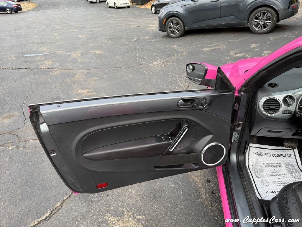 Volkswagen Beetle  2014