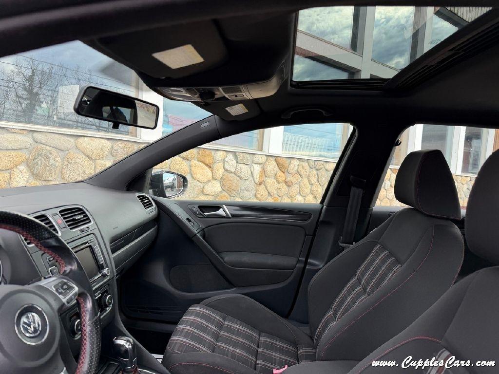 Volkswagen GTI 4dr HB DSG w/Conv & Sunroof PZEV 2012