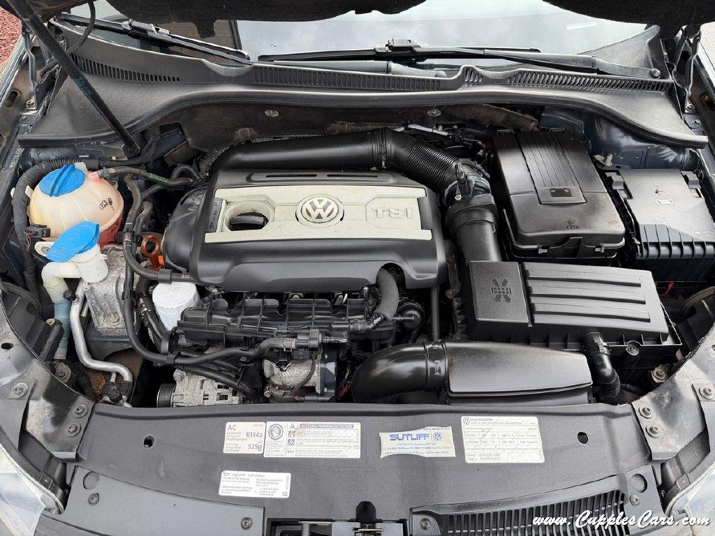 Volkswagen GTI 4dr HB DSG w/Conv & Sunroof PZEV 2012