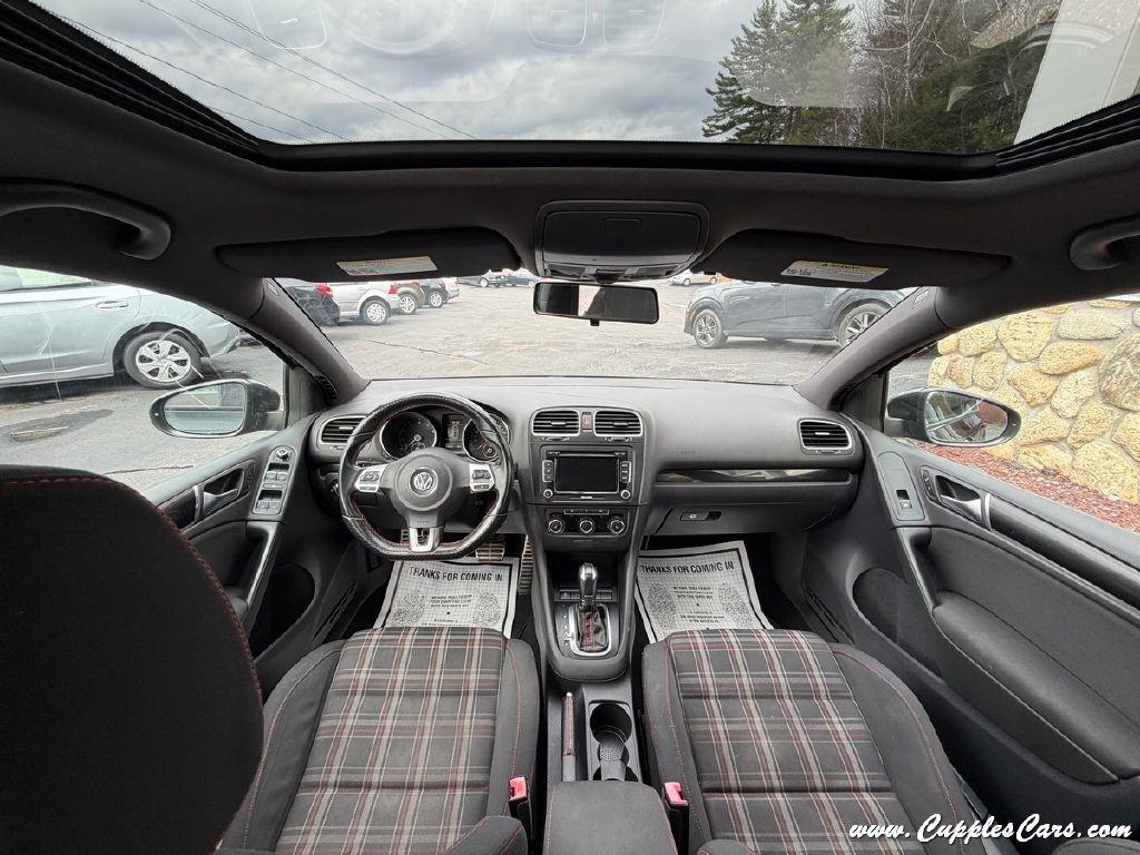 Volkswagen GTI 4dr HB DSG w/Conv & Sunroof PZEV 2012