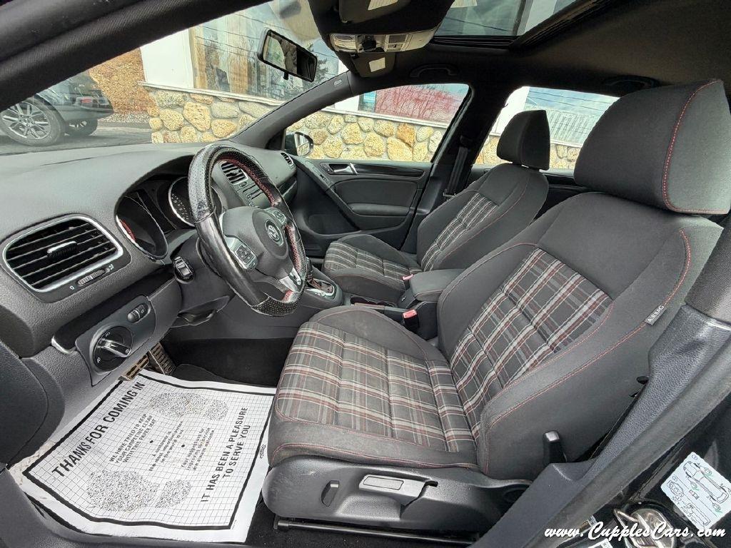 Volkswagen GTI 4dr HB DSG w/Conv & Sunroof PZEV 2012