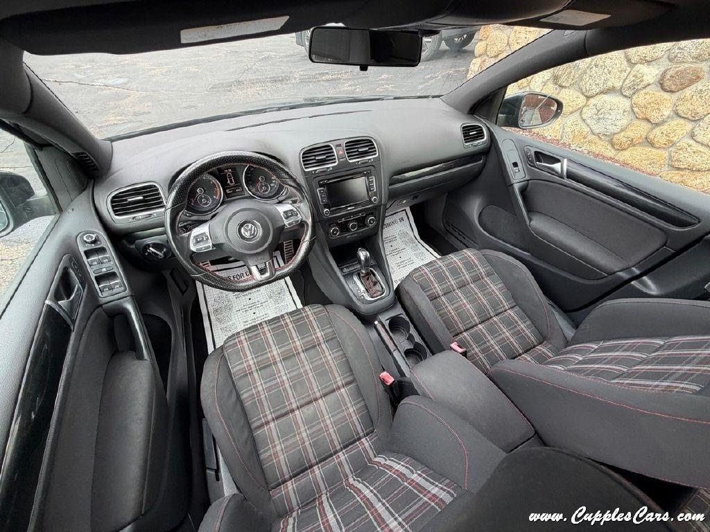 Volkswagen GTI 4dr HB DSG w/Conv & Sunroof PZEV 2012