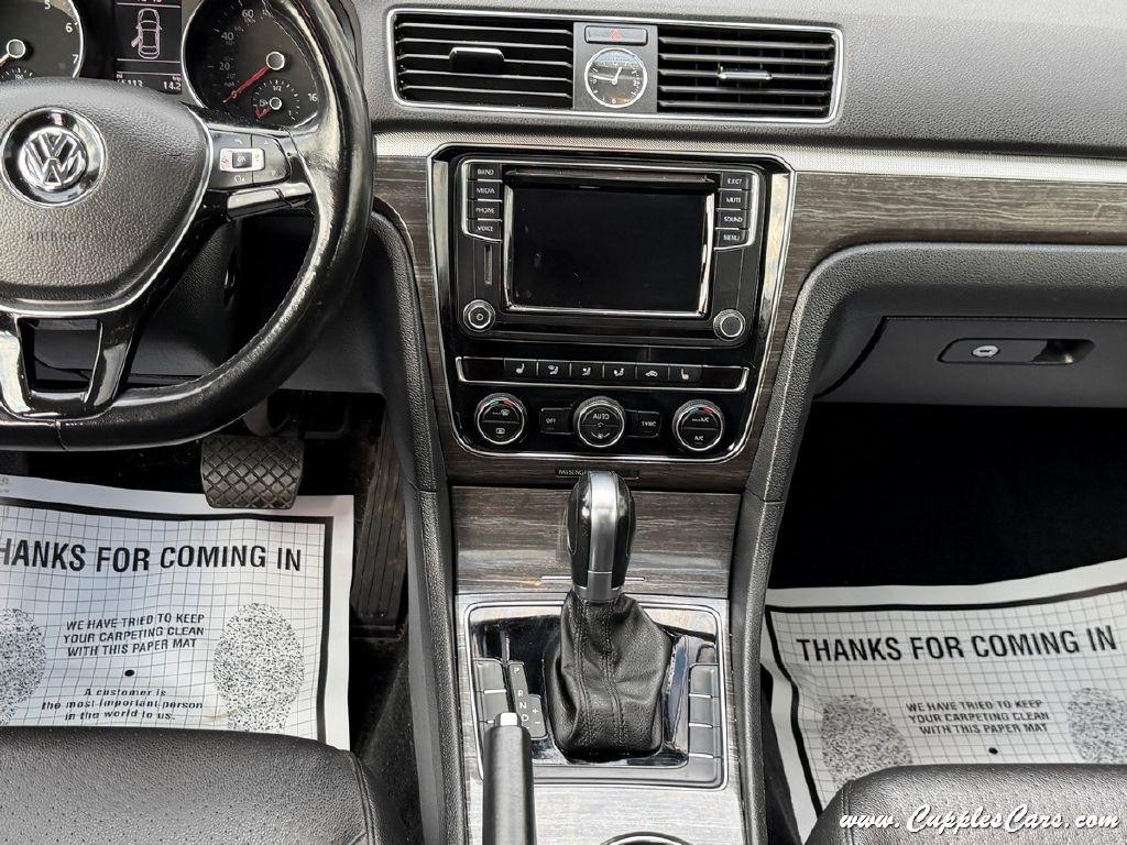 Volkswagen Passat  2016