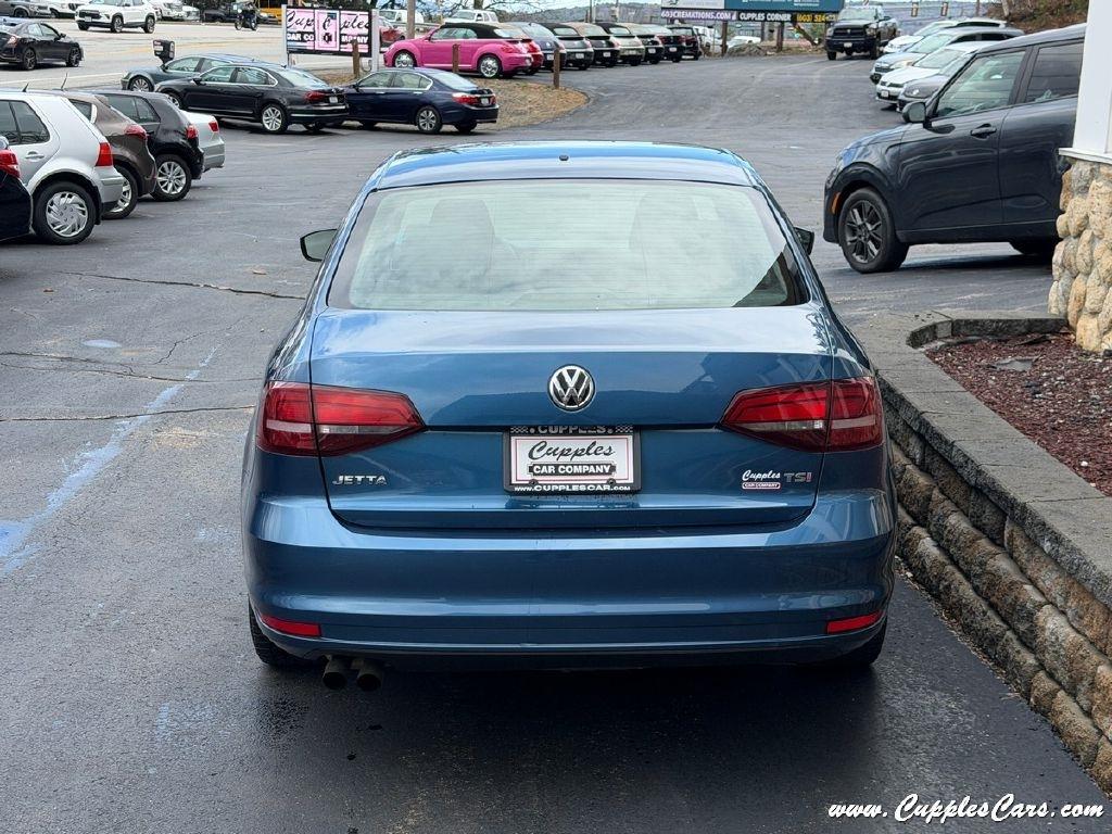 Volkswagen Jetta  2017