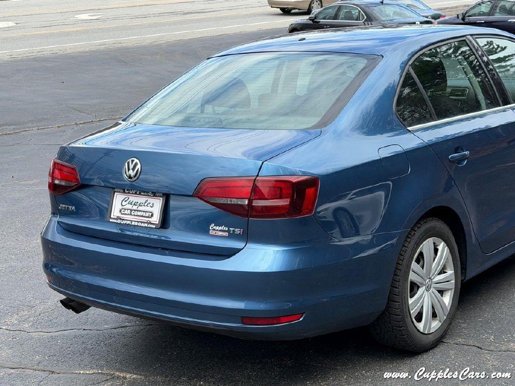 Volkswagen Jetta  2017