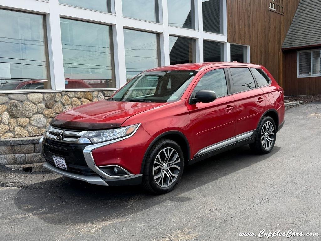 2017 Mitsubishi Outlander ES 7-PASSENGER