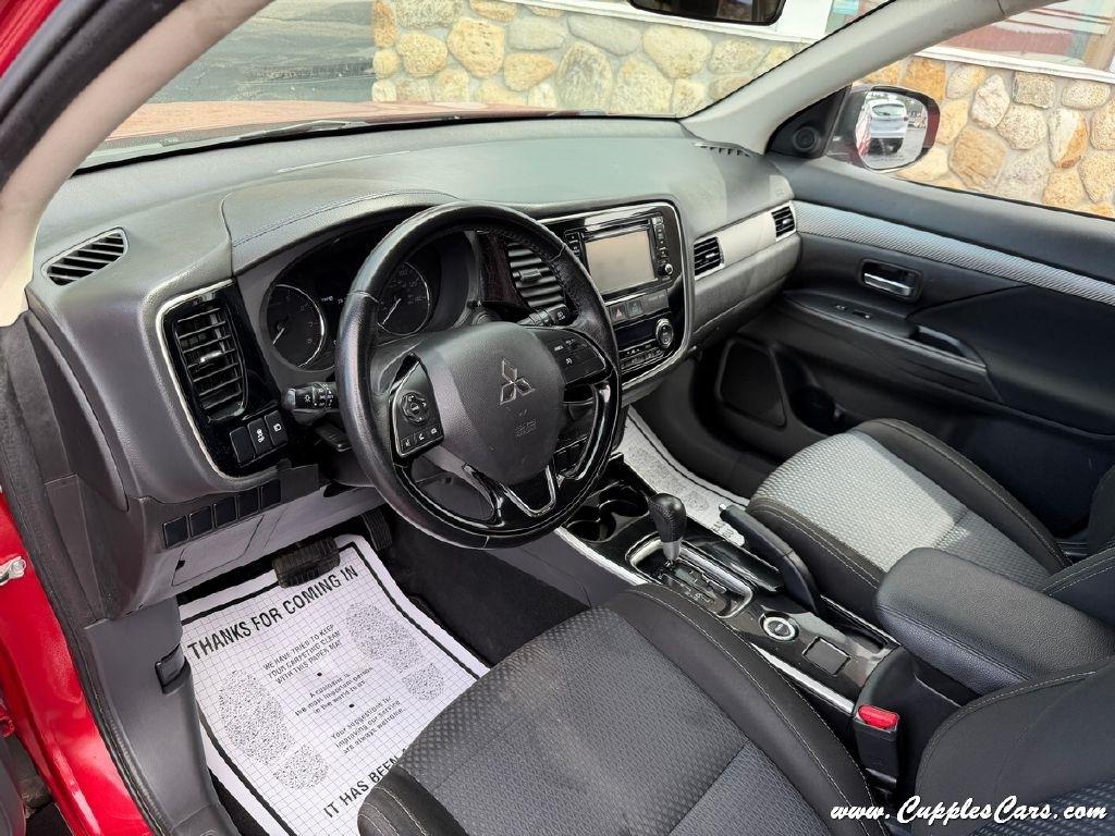 Mitsubishi Outlander  2017