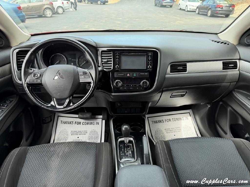 Mitsubishi Outlander  2017