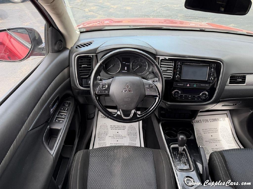 Mitsubishi Outlander  2017