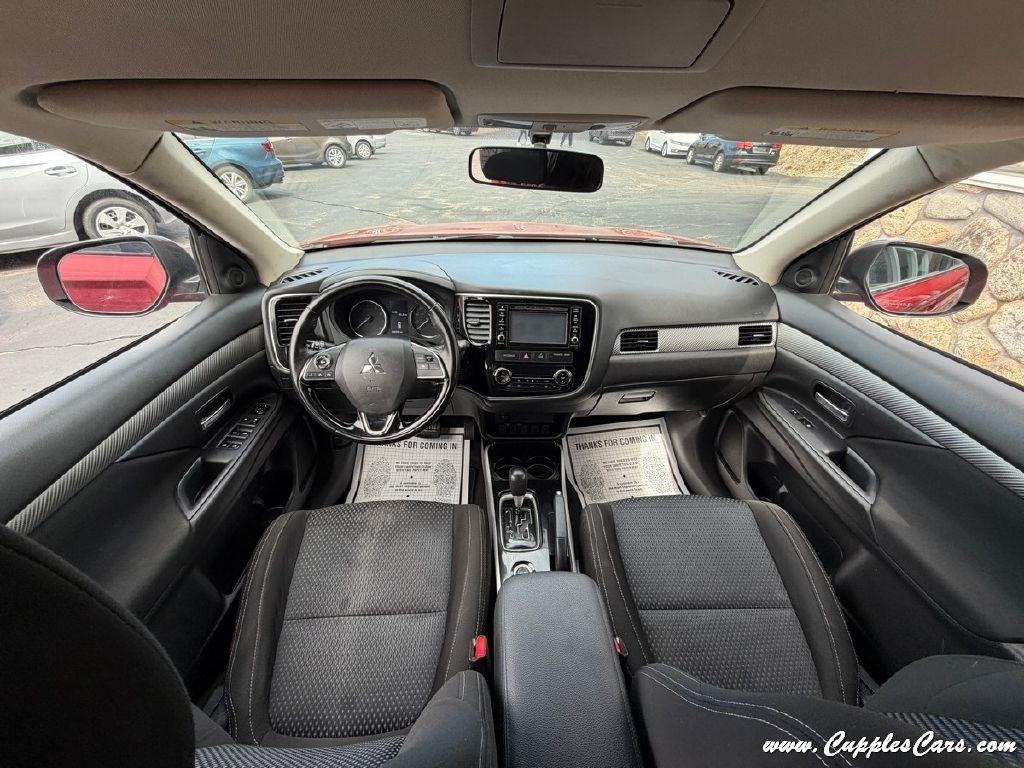 Mitsubishi Outlander  2017