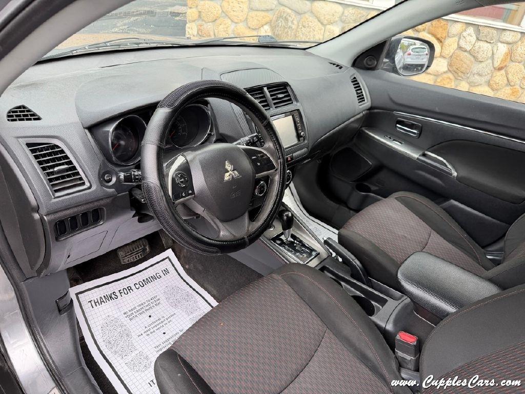 Mitsubishi Outlander Sport  2018