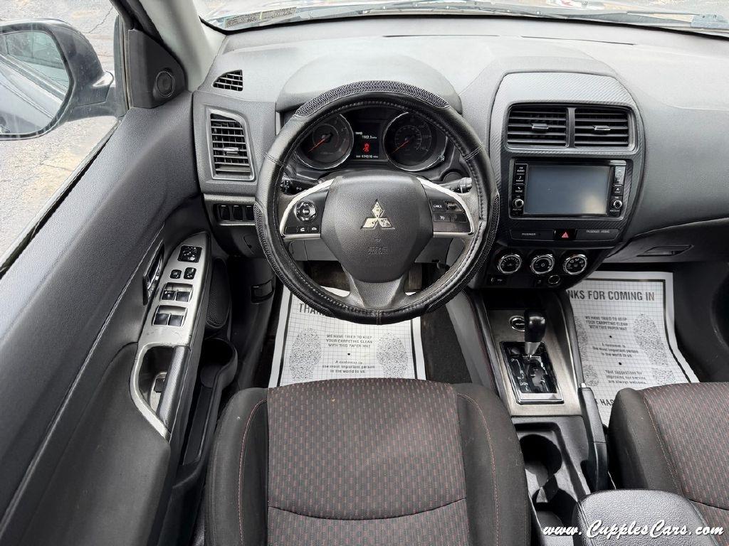 Mitsubishi Outlander Sport  2018