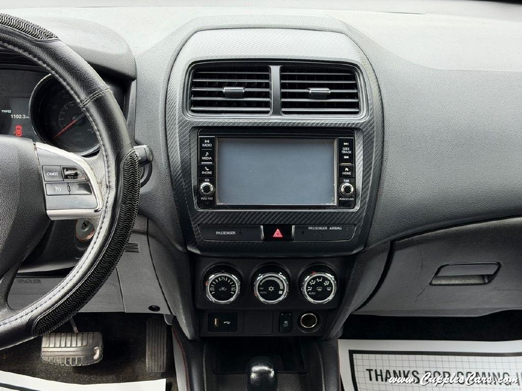 Mitsubishi Outlander Sport  2018