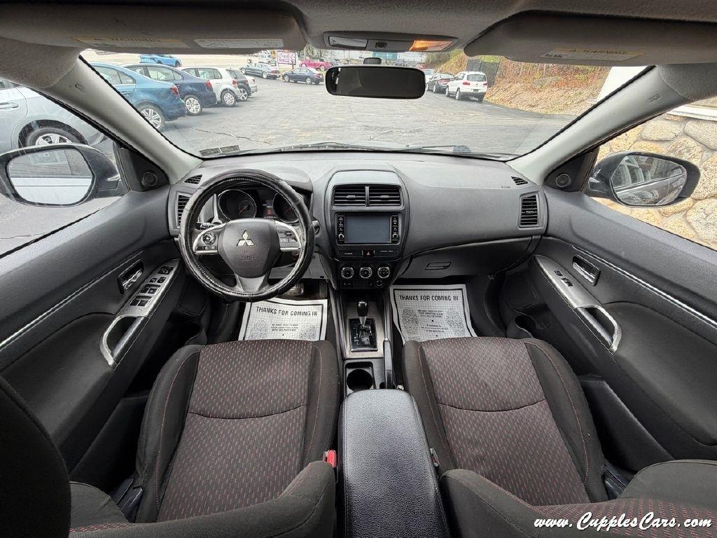 Mitsubishi Outlander Sport  2018