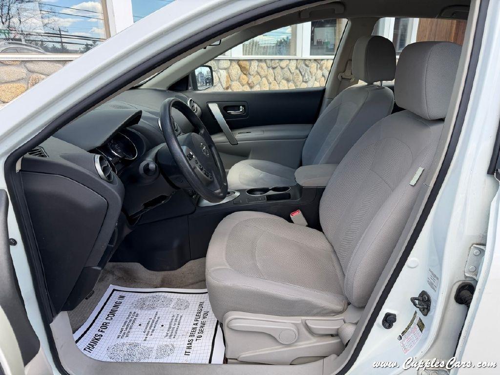 Nissan Rogue Select  2014