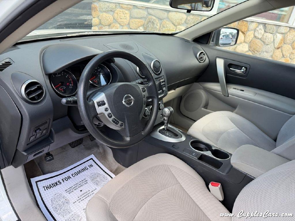 Nissan Rogue Select  2014