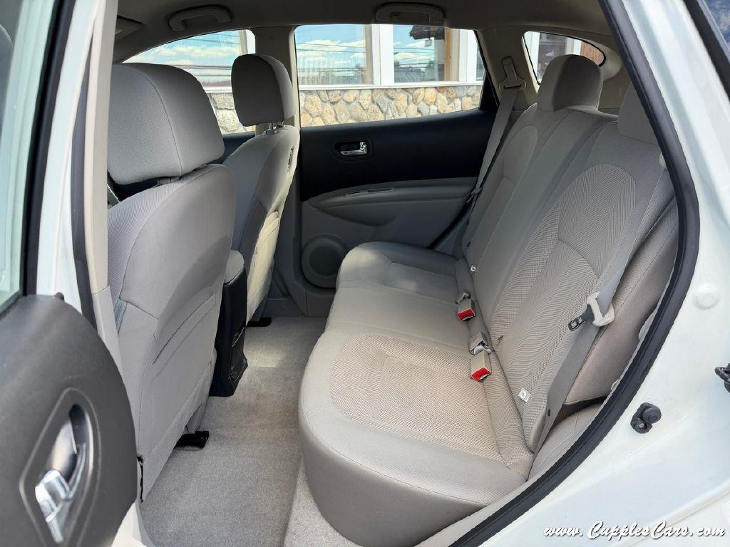 Nissan Rogue Select  2014