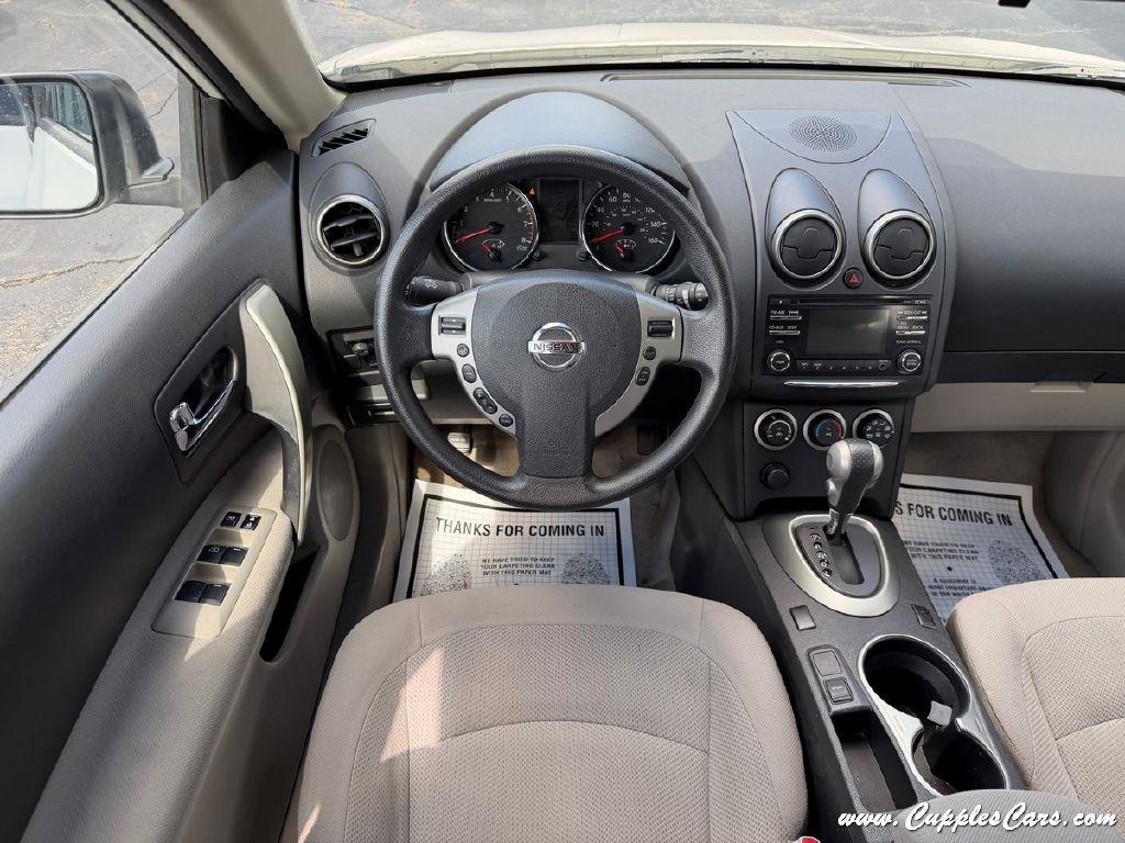 Nissan Rogue Select  2014