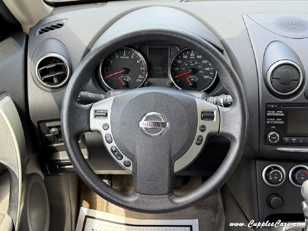 Nissan Rogue Select  2014