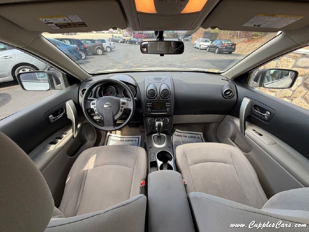 Nissan Rogue Select  2014