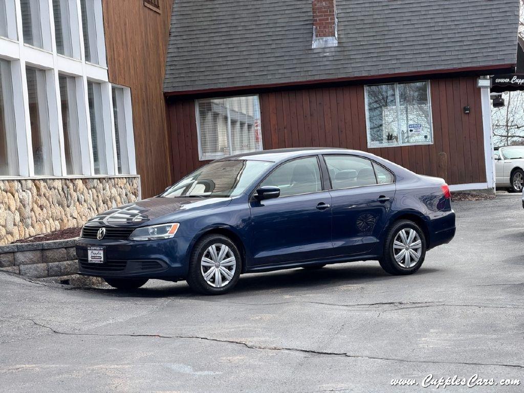 Volkswagen Jetta  2012