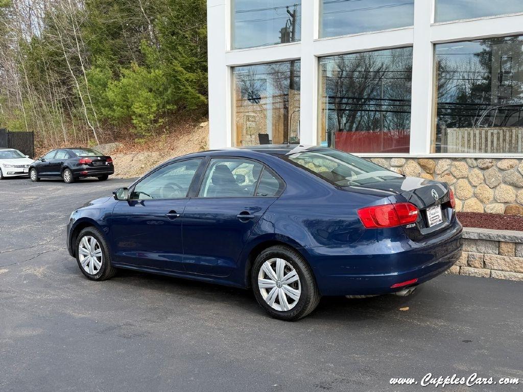 Volkswagen Jetta  2012