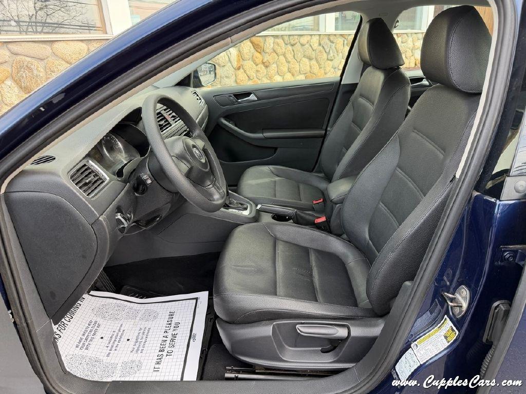 Volkswagen Jetta  2012