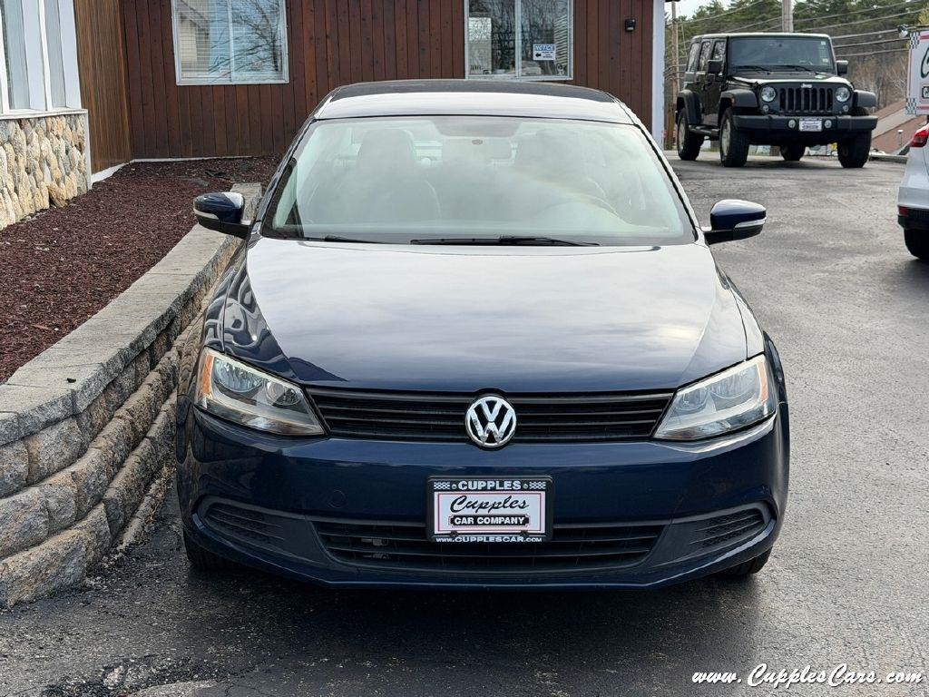 Volkswagen Jetta  2012