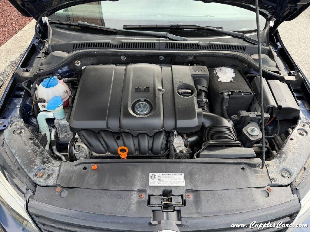 Volkswagen Jetta  2012