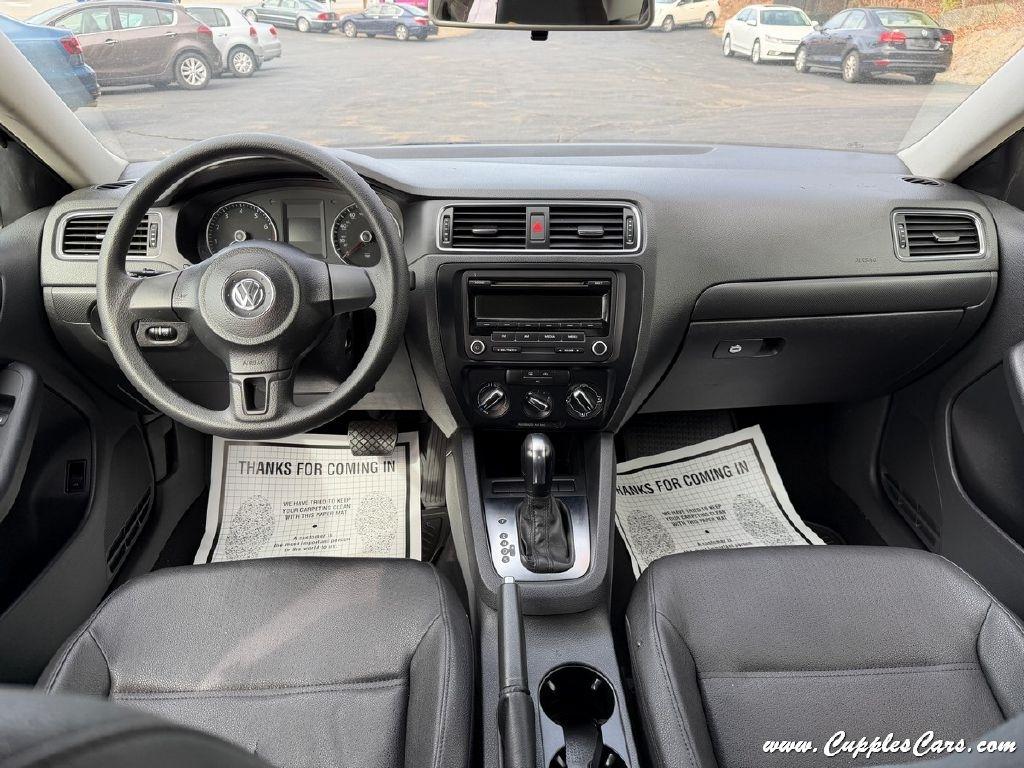 Volkswagen Jetta  2012