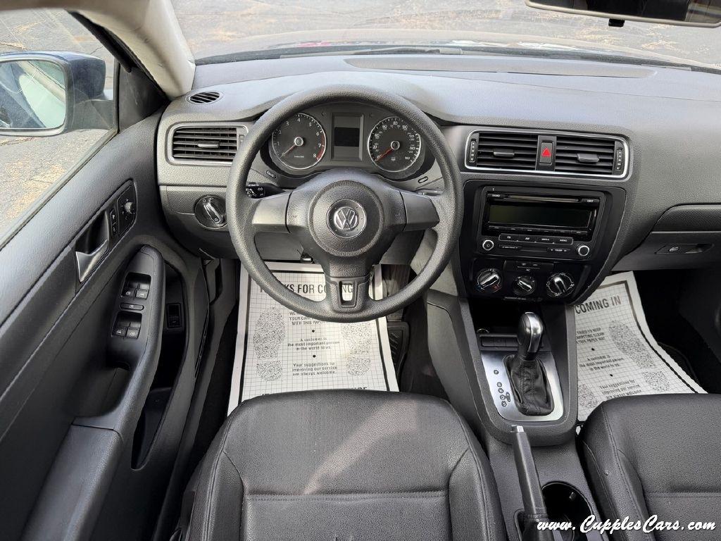 Volkswagen Jetta  2012