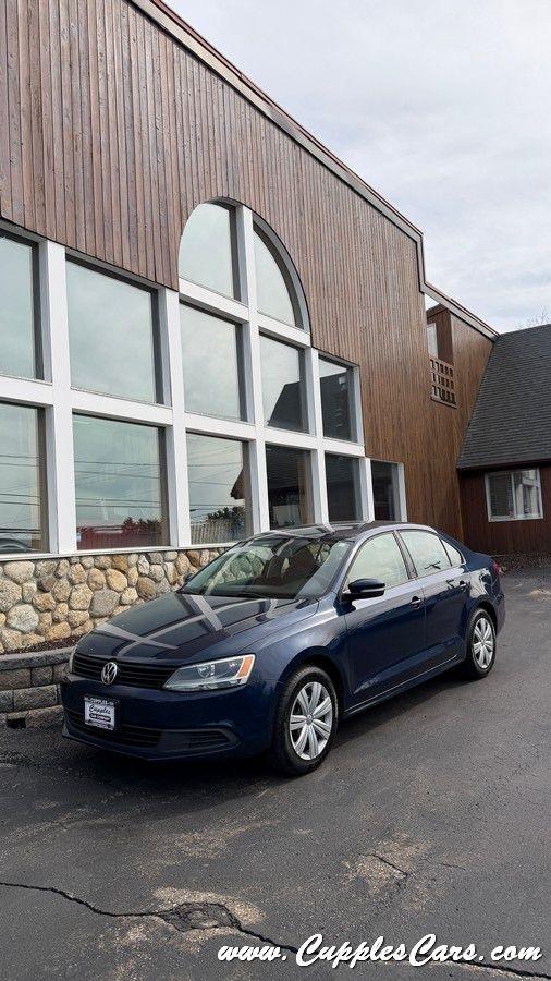 Volkswagen Jetta  2012