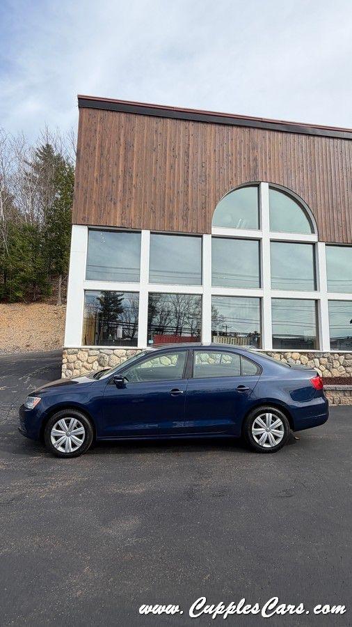 Volkswagen Jetta  2012