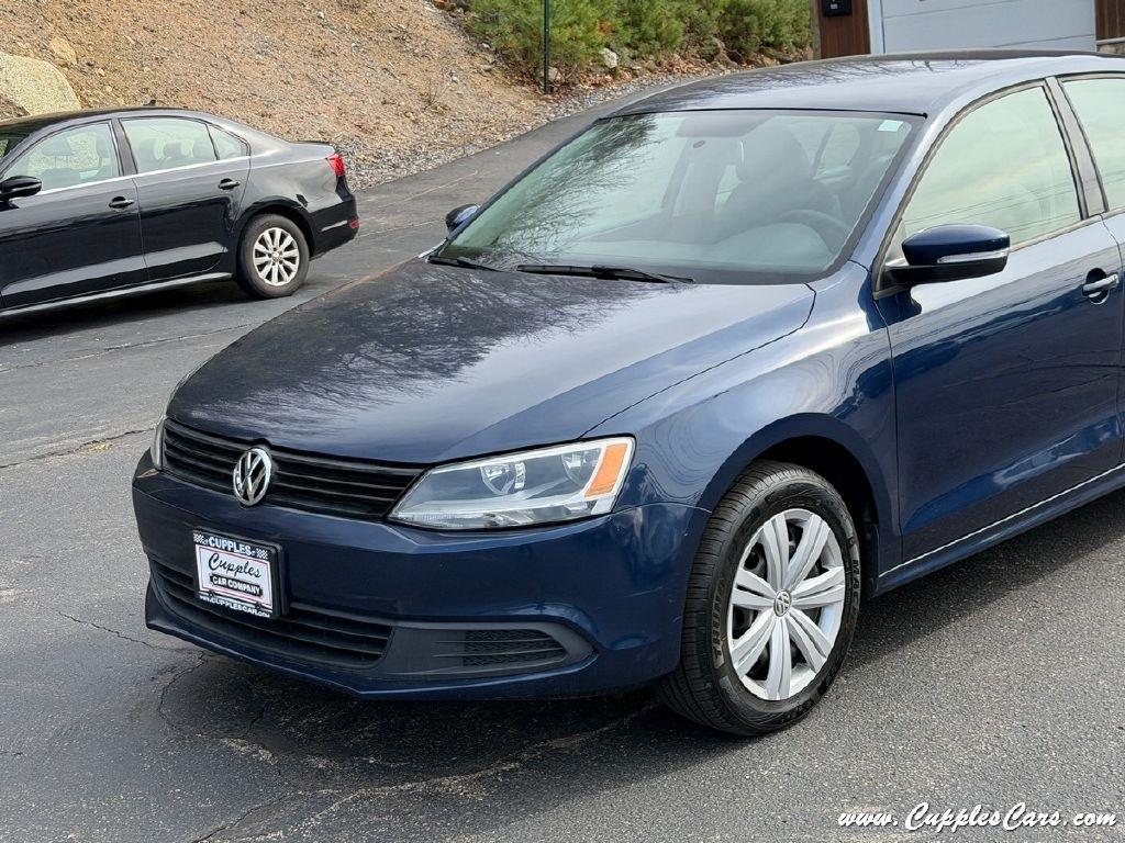Volkswagen Jetta  2012