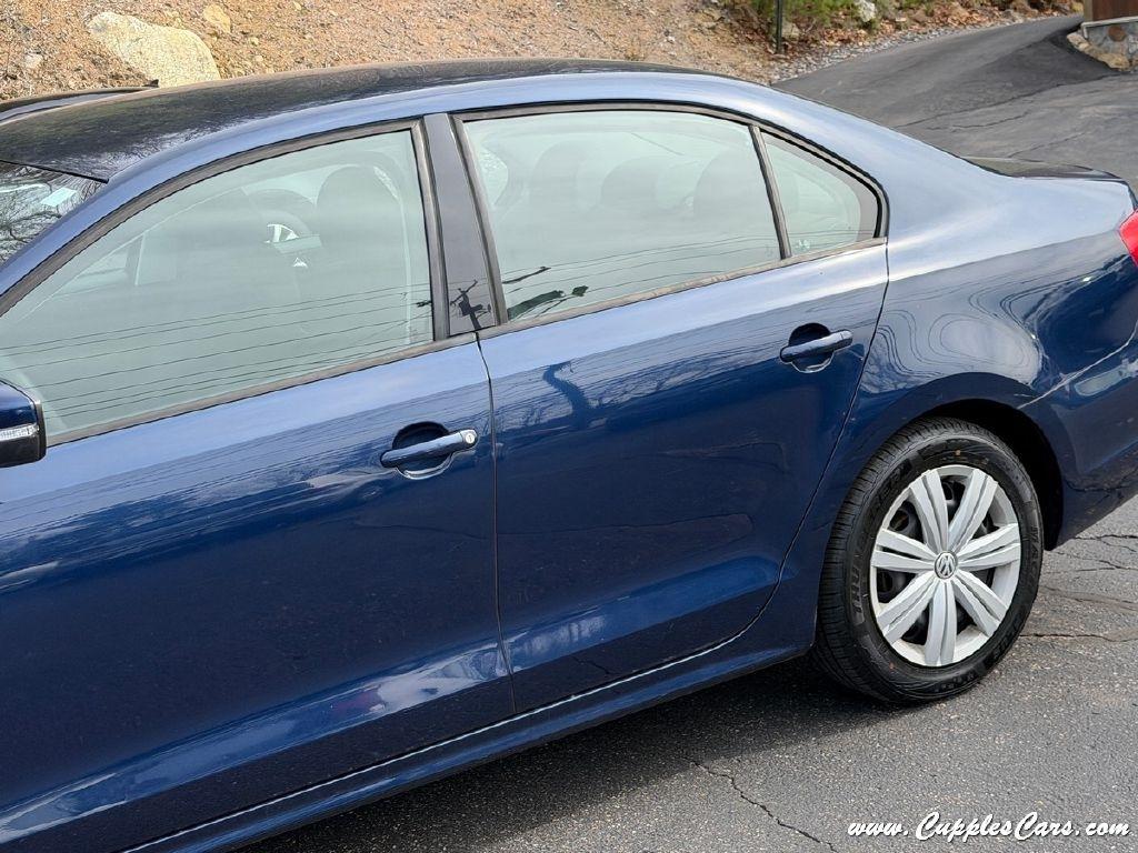 Volkswagen Jetta  2012