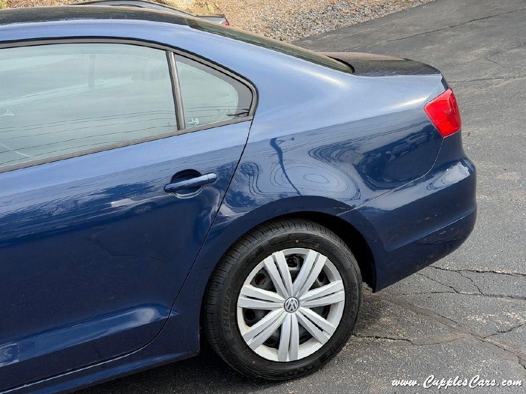 Volkswagen Jetta  2012