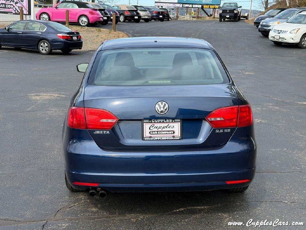 Volkswagen Jetta  2012